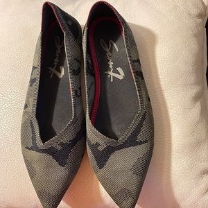 Seven7 Camo Print Flats